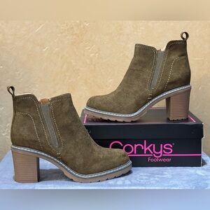 Corkys Bite Me Olive Boots
Size 10
